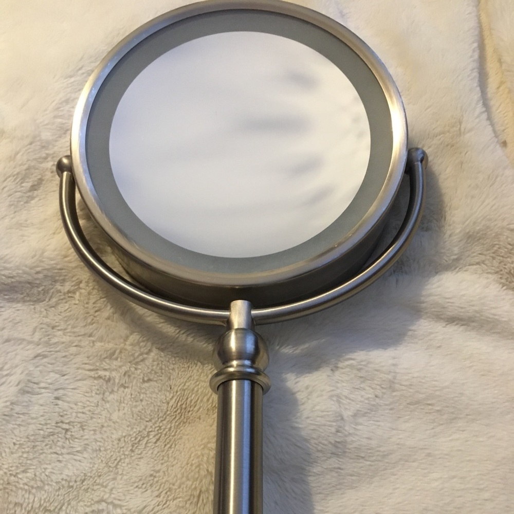 LIGHT UP MIRROR - DBL SIDED